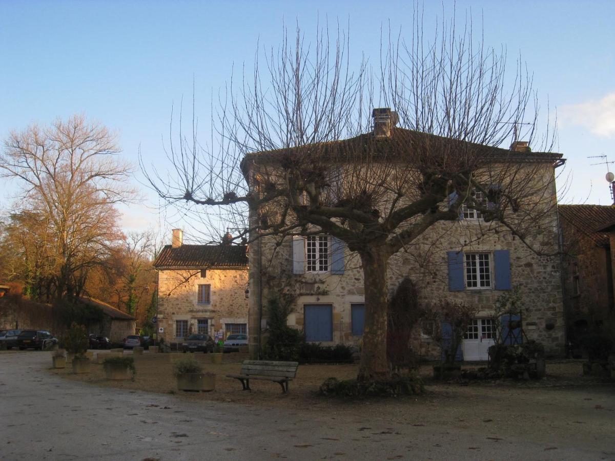 Bed and Breakfast Chez Robert à Saint-Jean-de-Côle Extérieur photo